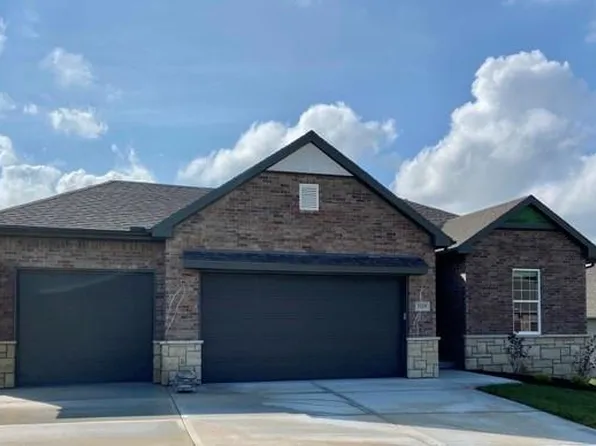 3225 N 109th Pl, Kansas City, KS 66109