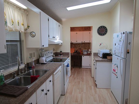 5th image of 2841 Tara Lakes Cir