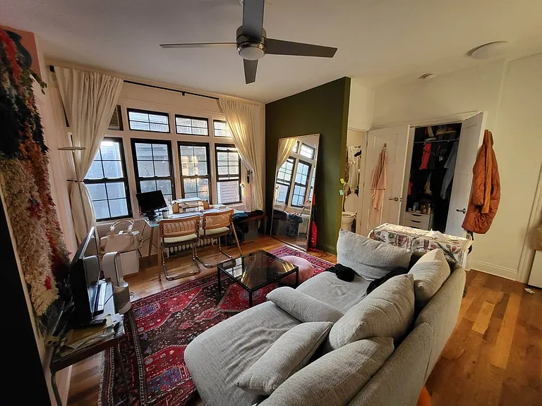 1127 W Farwell Ave #208 — Photo 9