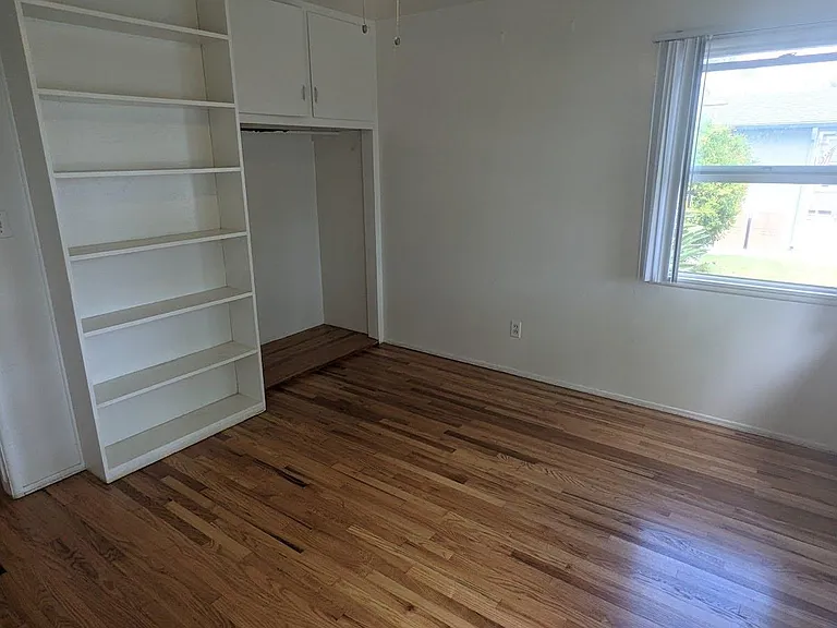 6228 Stewart St — Photo 23