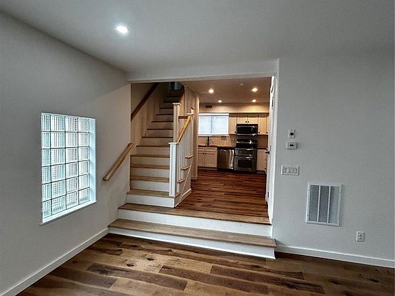 2nd image of 525 7th St