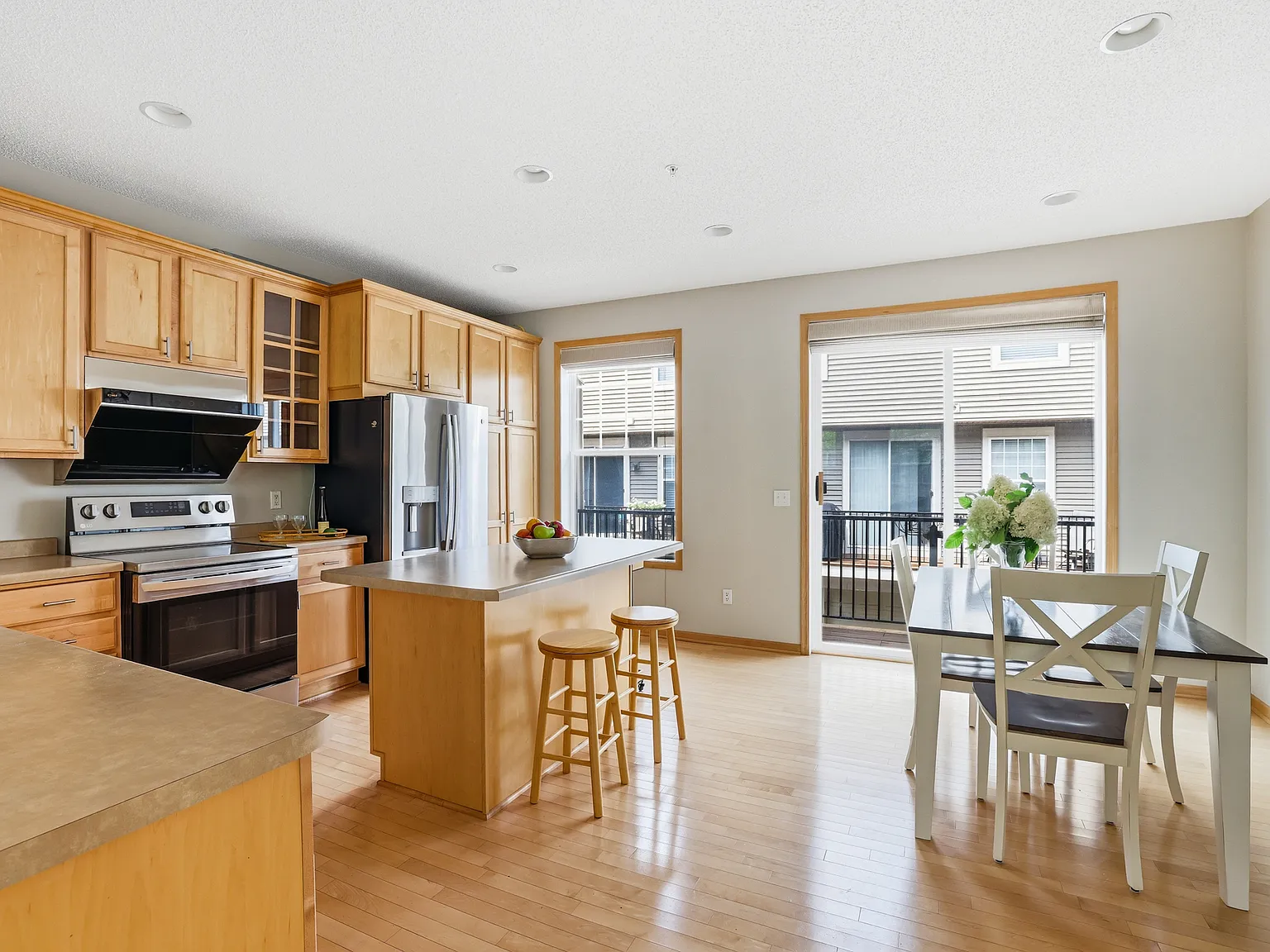 11317 Stratton — Photo 2