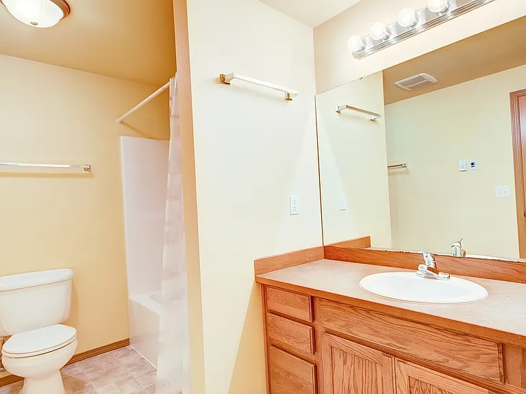 404 Sycamore Rd — Photo 16