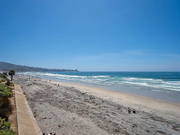 9477 La Jolla Shores Dr #B — Photo 14