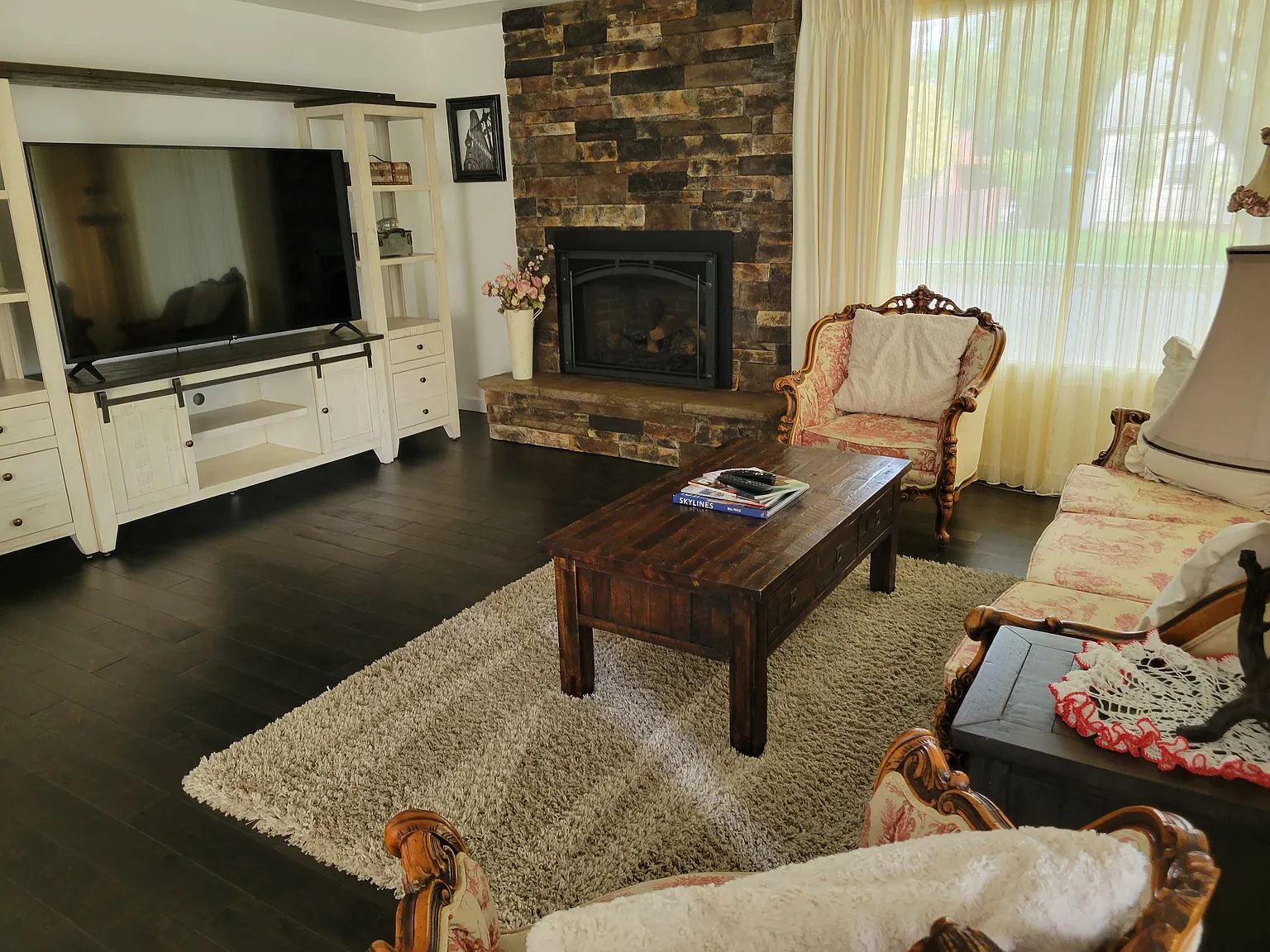 4 bed, 2314 sqft, $3,000 — Photo 4