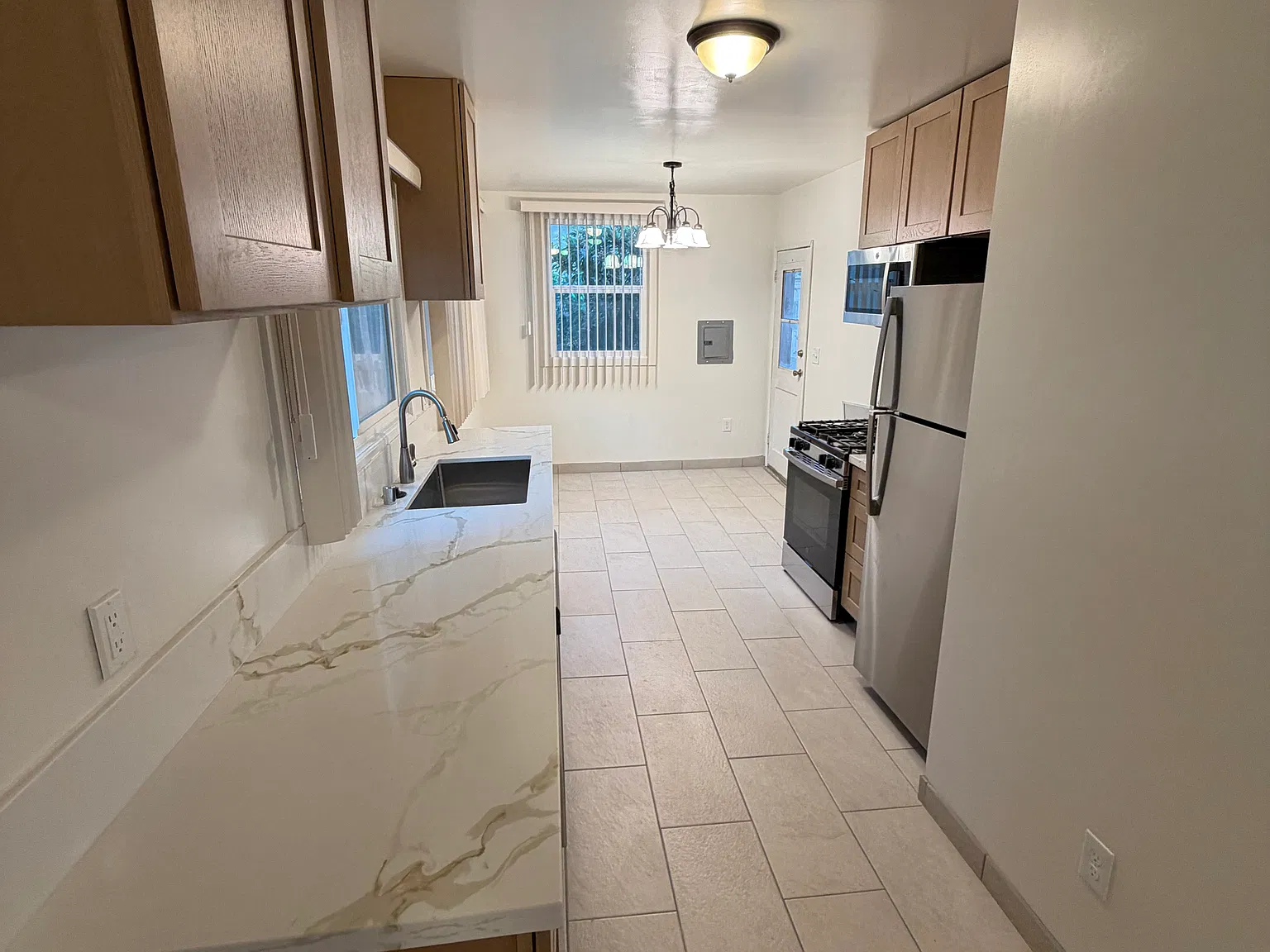 2 bed, $3,500 — Photo 2