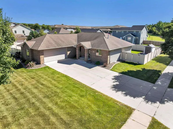 3526 Blackwolf Run, Green Bay, WI 54311