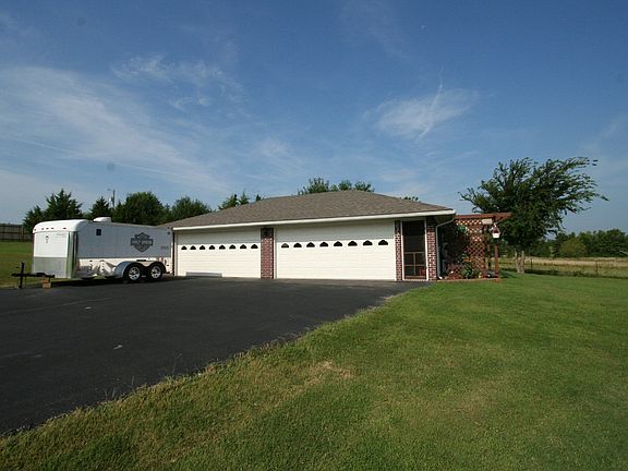 Detached 4 car garage