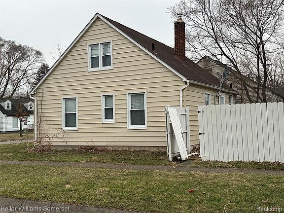 5th image of 19775 Kingsville St
