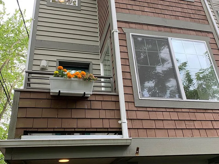 443 NE Ravenna Blvd #C — Photo 1