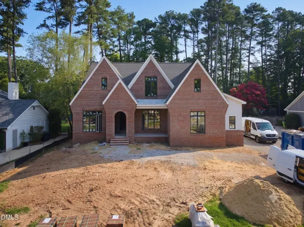 7508 Grist Mill Rd, Raleigh, NC 27615