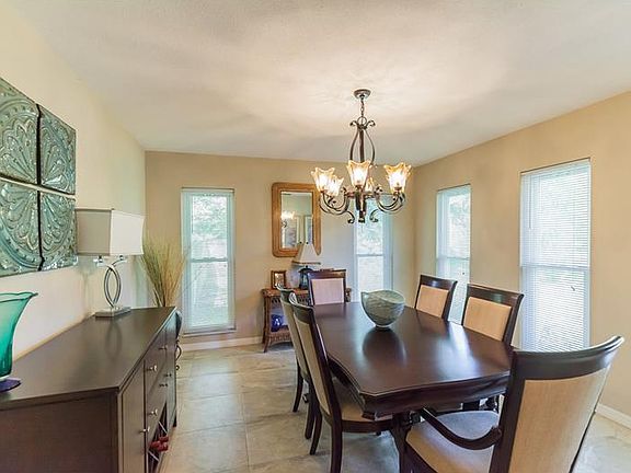 4th image of 2316 Violet Pl