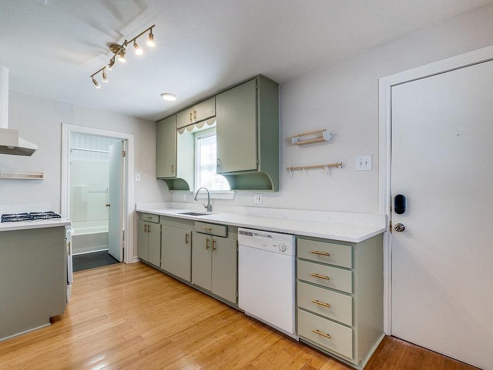 1st image of 1112 Kings Hwy #2