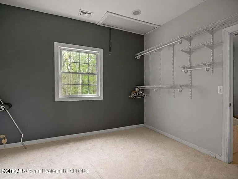 46 Walter Dr — Photo 12