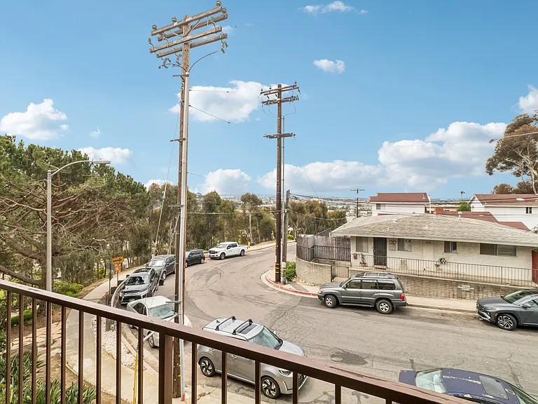 1209 Hueneme St #9 — Photo 27