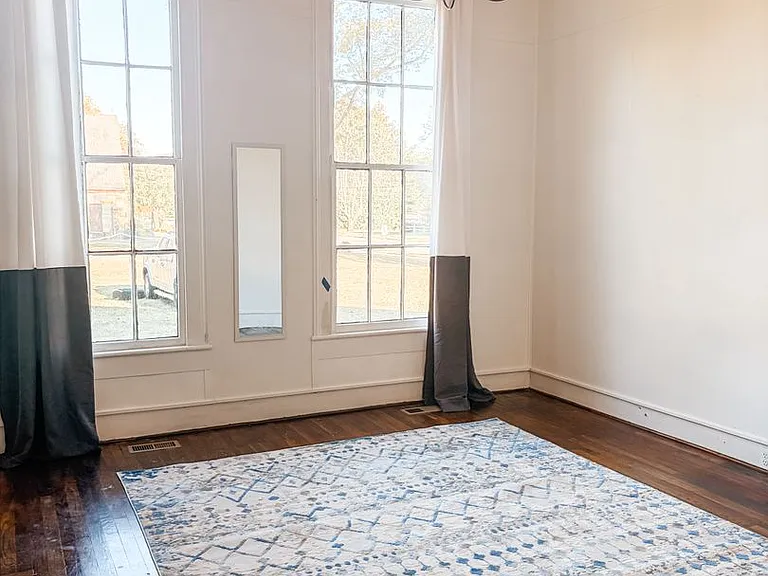 117 E Main St — Photo 9