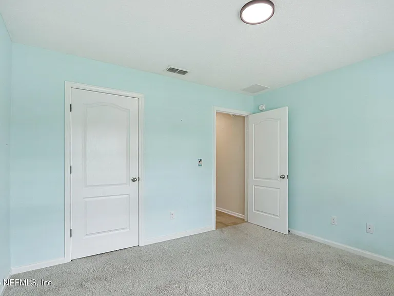 649 Shetland Dr — Photo 32