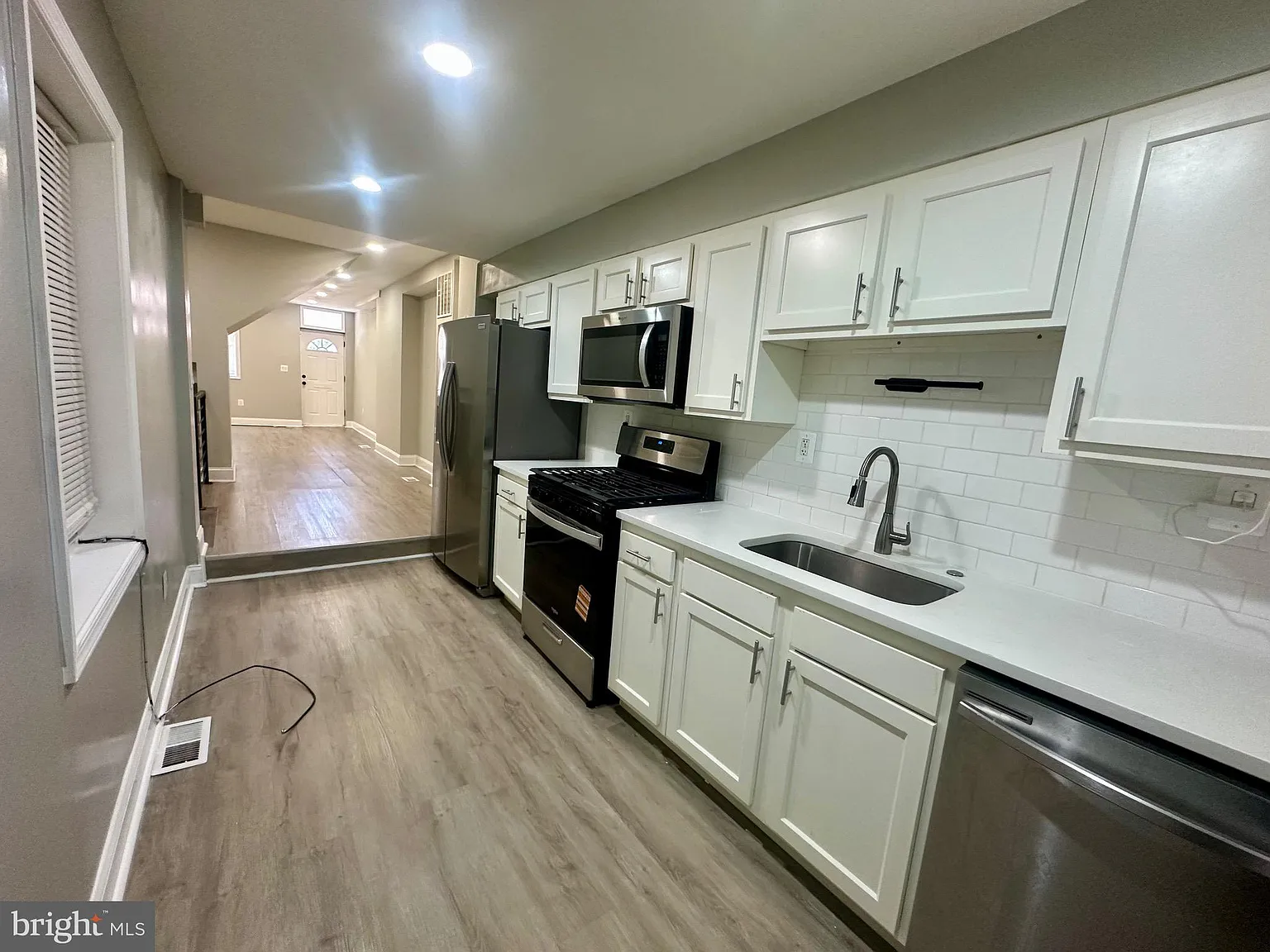3 bed, 2.0 bath, $1,650 — Photo 4