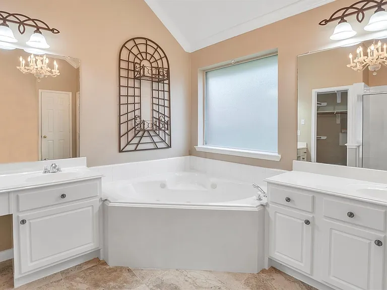 2711 Sica Hollow Ln — Photo 32