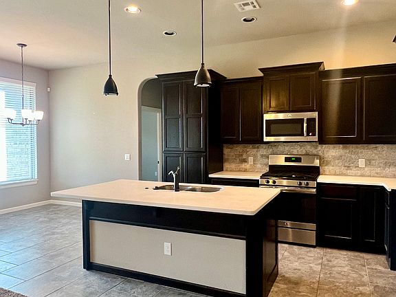 4th image of 9405 Watercrest Ct