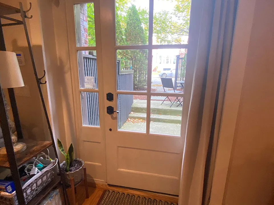 front door, private sitting area
