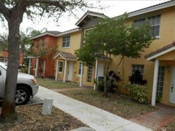 3rd image of 4147 NW 67th Ter