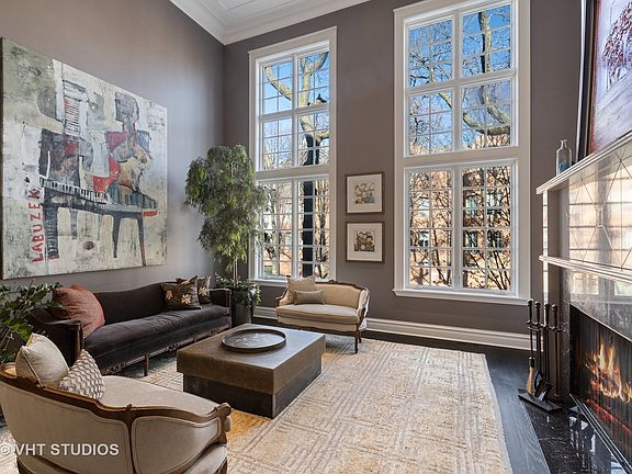 5th image of 1912 N Hudson Ave #C