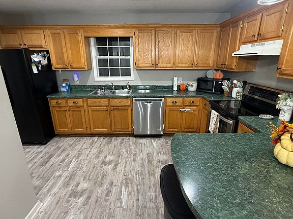 4th image of 2907 Clifft St