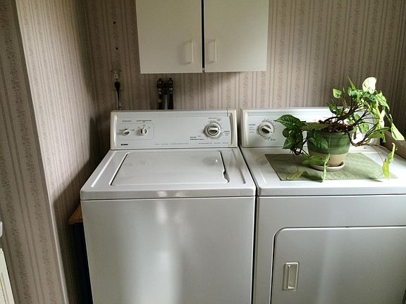 Half Bath w/ laundry