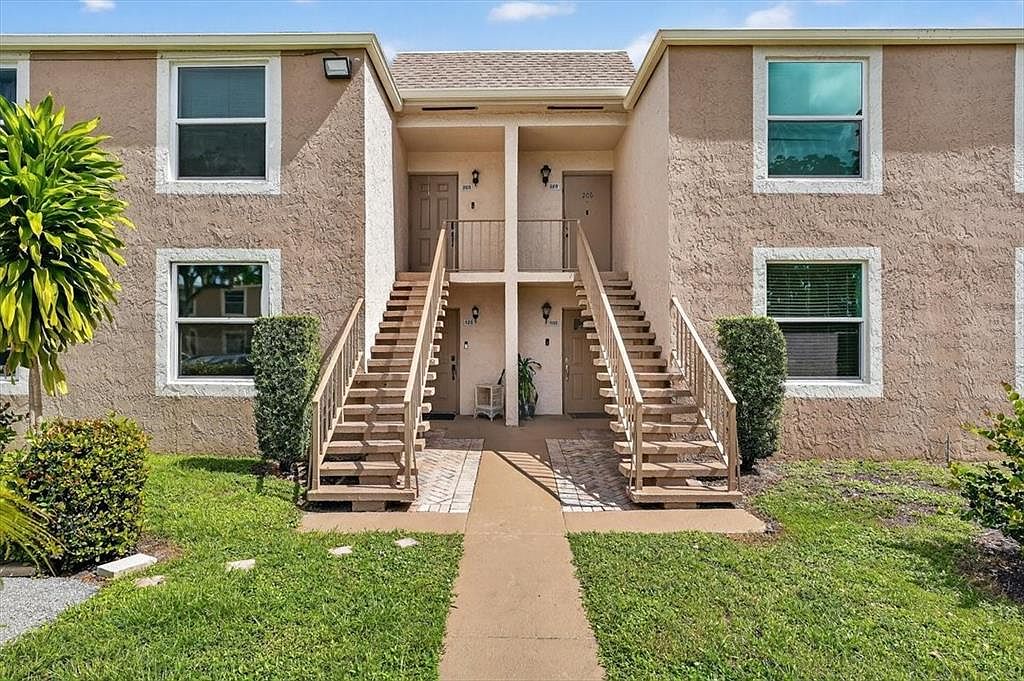 950 NW 80th Ave #106