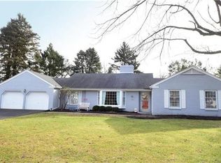 2975 Fairfield Dr N, Allentown, PA 18103