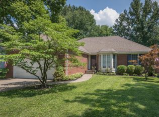 526 Vineleaf Dr, Lyndon, KY 40222