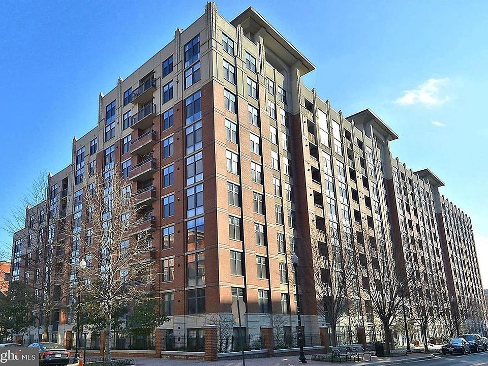 1st image of 1021 N Garfield St APT 404