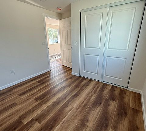 4th image of 8004 Towne Ave