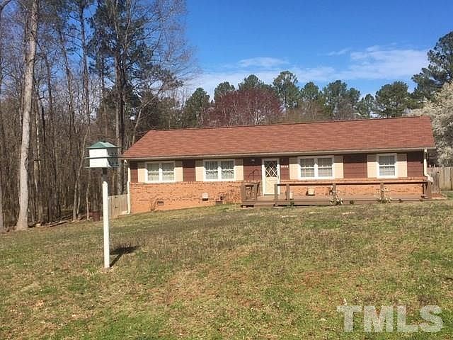 1st image of 1604 Oak Forest Dr