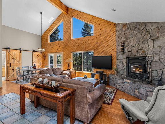 5th image of 18117 Belknap Ln