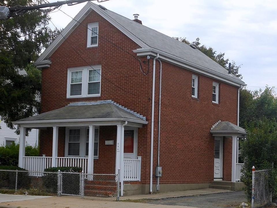 1st image of 296 Watertown St #House