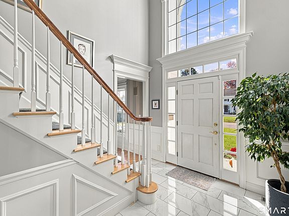 3rd image of 14 Brainard Road