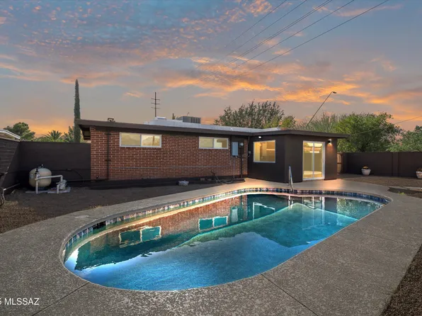 7901 E Winnepeg Dr, Tucson, AZ 85730