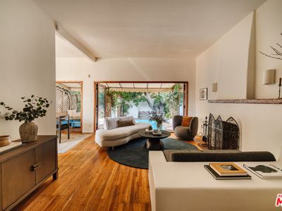 939 N Wetherly Dr, West Hollywood, CA, 90069