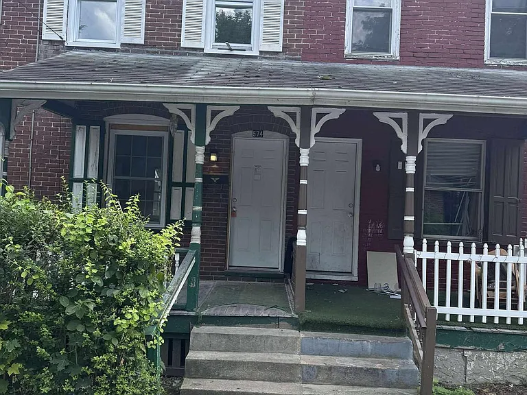 574 Harmony St — Photo 5