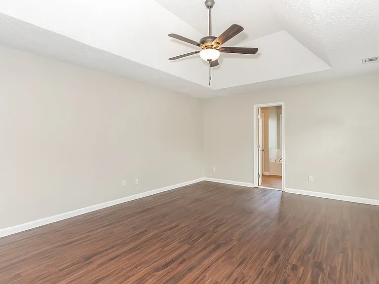 5000 Dockside Dr — Photo 9