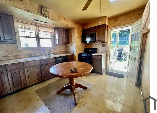 3 bed, 1333 sqft, $1,780 — Photo 3