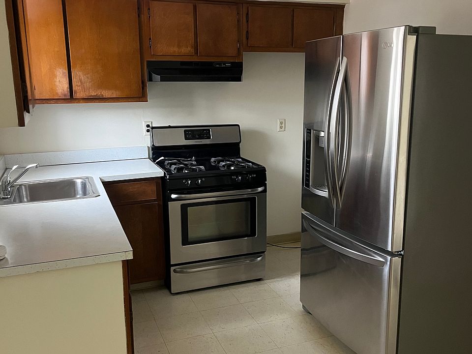 1st image of 2059 12th St #2055