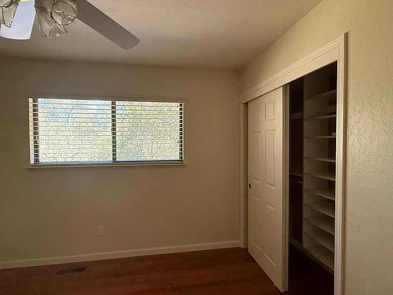 4161 Helen Ln — Photo 14