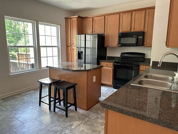5th image of 8063 Belton Cir