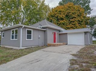 410 E Black Diamond St, Richmond, MO 64085