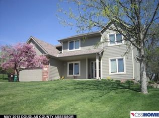 21200 Ridgewood Rd, Elkhorn, NE 68022