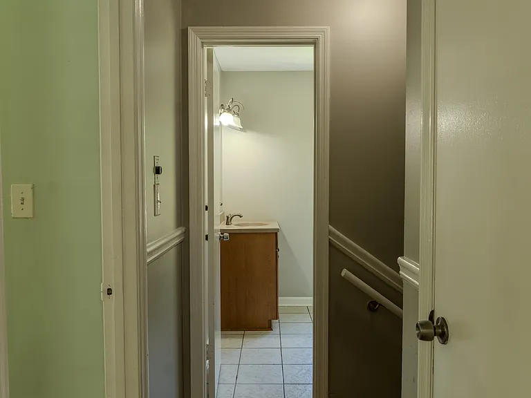 1616 Drayton Woods Dr — Photo 10