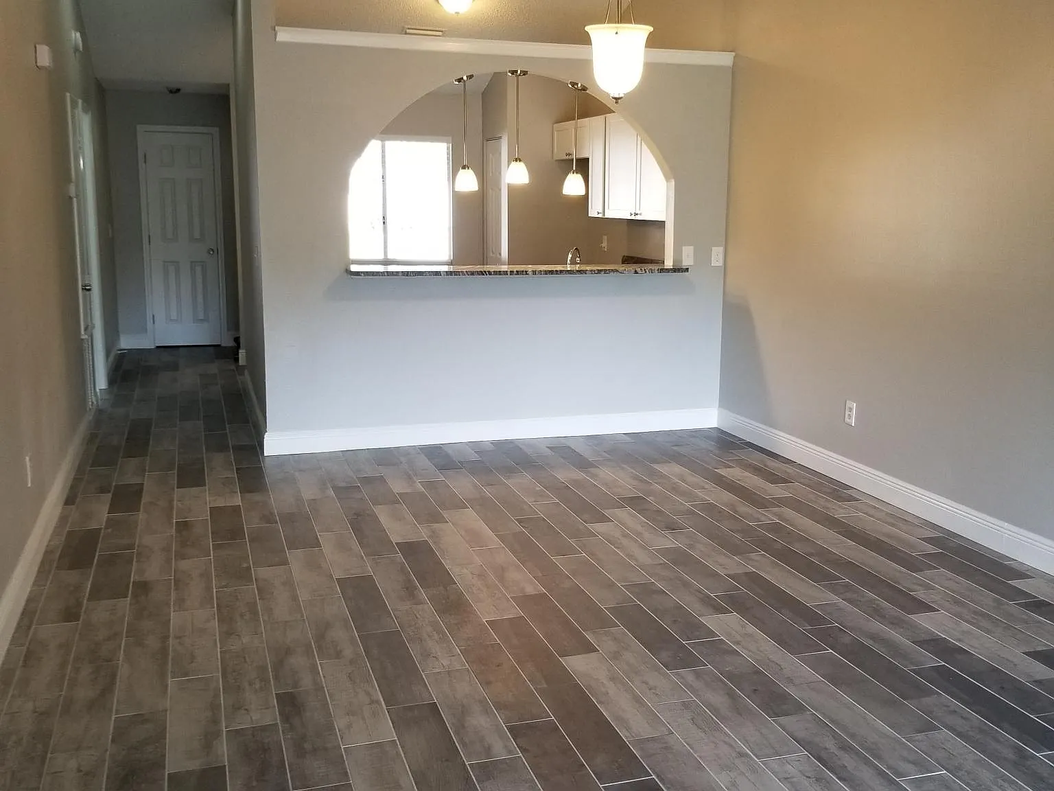 3 bed, 1244 sqft, $1,900 — Photo 3